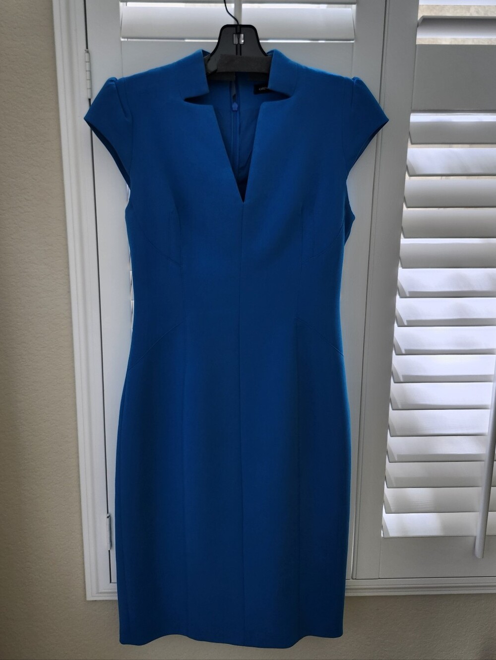 Karen Millen Electric Blue V-Neck Cap Sleeve Sheath Dress